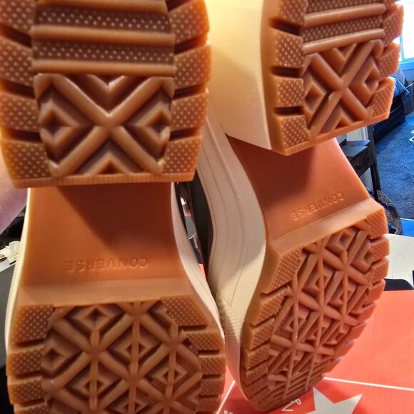 Chuck Taylor 70 De Luxe Heel High Top Shoes A11899C Women's Size 9 Olive Green - Picture 9 of 13